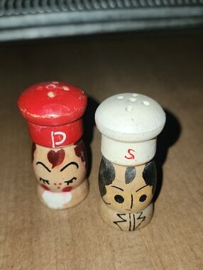 VTG Mid-Century Wooden Chef Salt & Pepper Shakers - Hand Painted Japan MCM